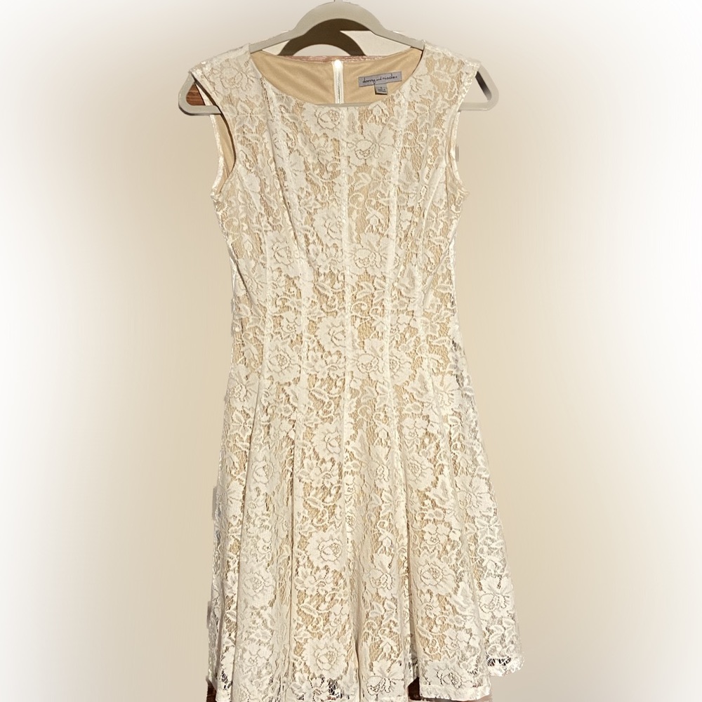 Gorgeous Danny and Nicole dress size 4
